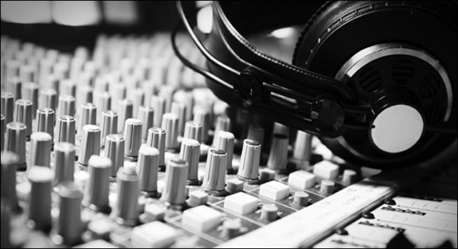 Greek voice over services